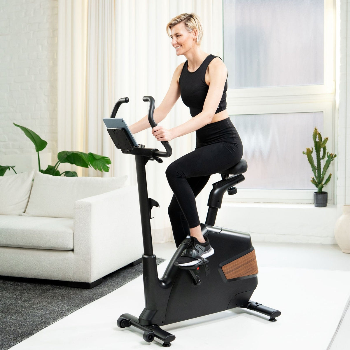 Kuipers E1 Ergometer in Schwarz – Ansicht 4