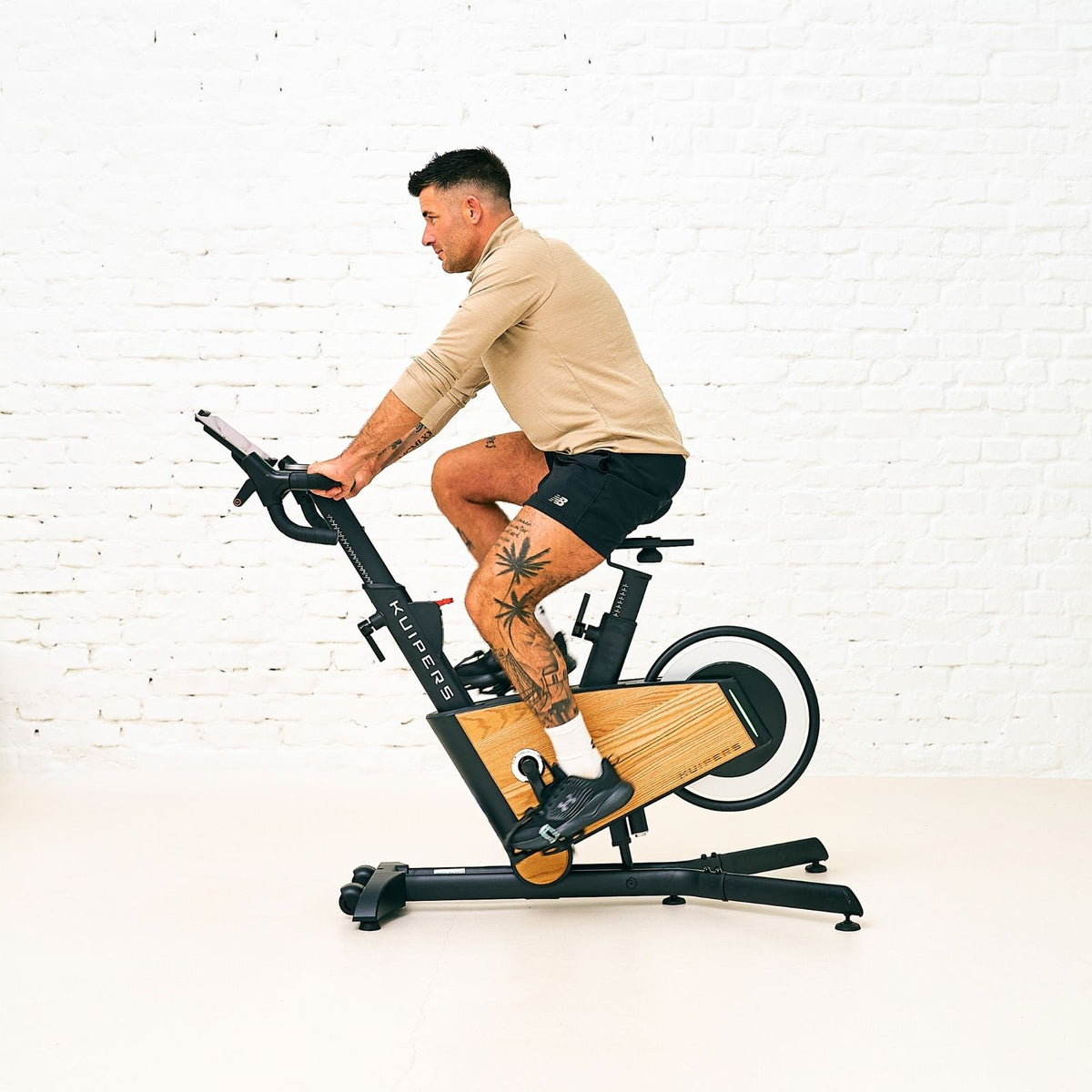 Kuipers S1 Indoor Bike in Helle Esche – Ansicht 2 #farbe_helle-esche