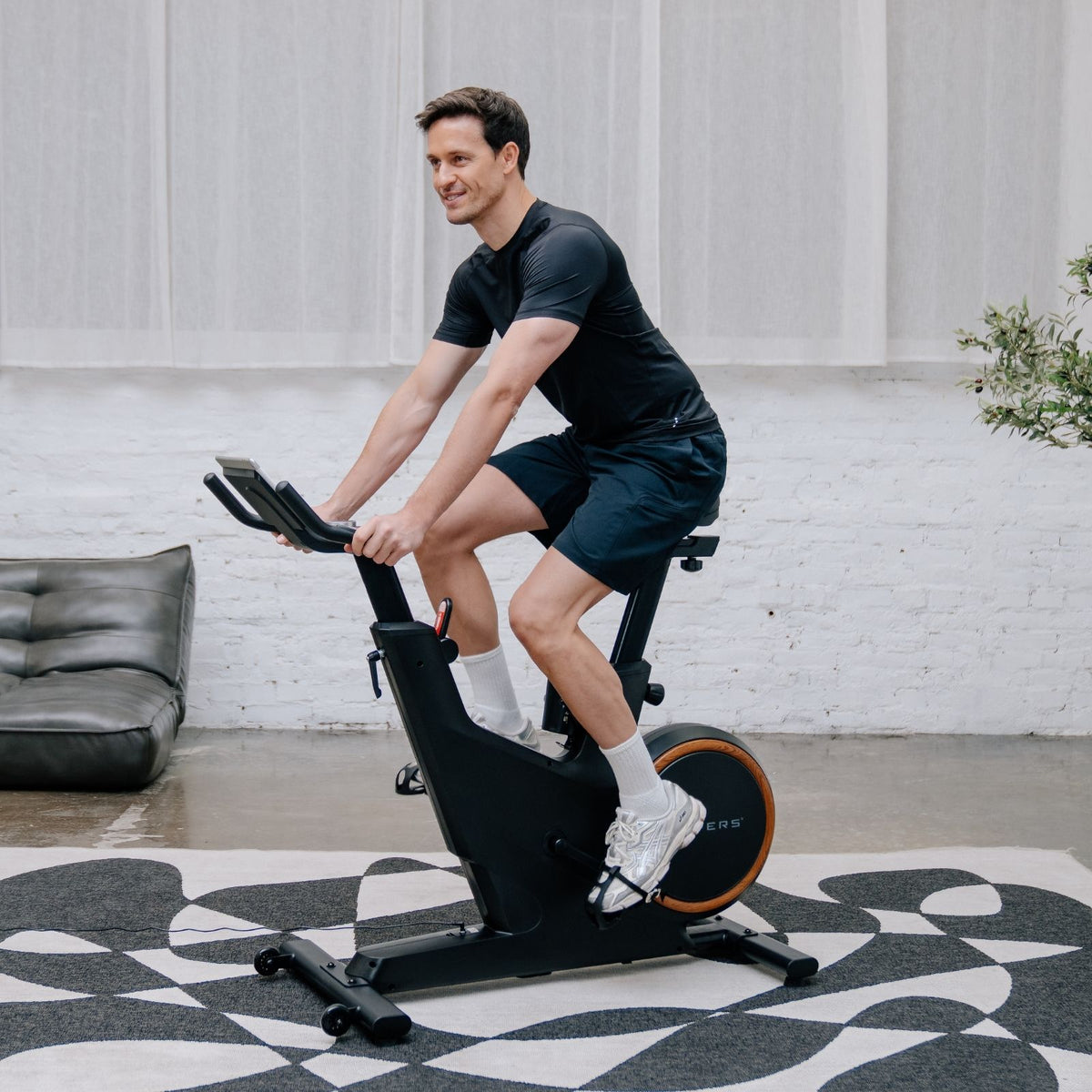 Kuipers S3 Bike in Schwarz – Ansicht 2